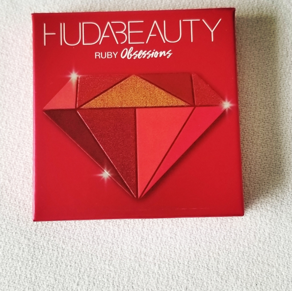 HUDA BEAUTY OBSESSIONS - RUBY - Picture 3 of 6